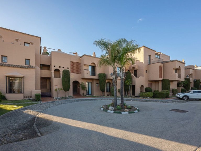 Apartment for Sale in Atalaya, Malaga 42