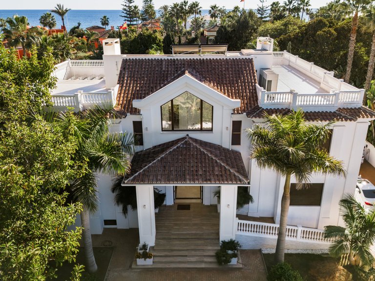 Villa for Sale in Estepona, Malaga 16