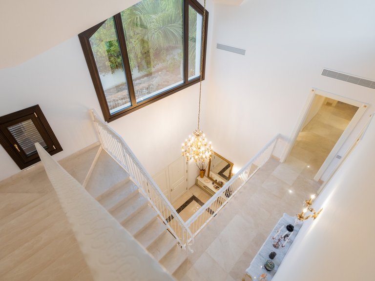 Villa for Sale in Estepona, Malaga 7