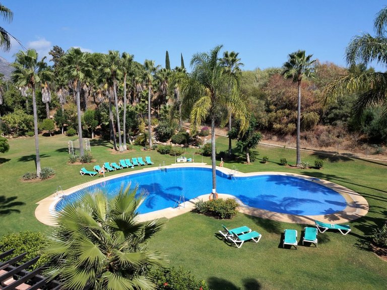 Apartment for Sale in The Golden Mile, Malaga 1