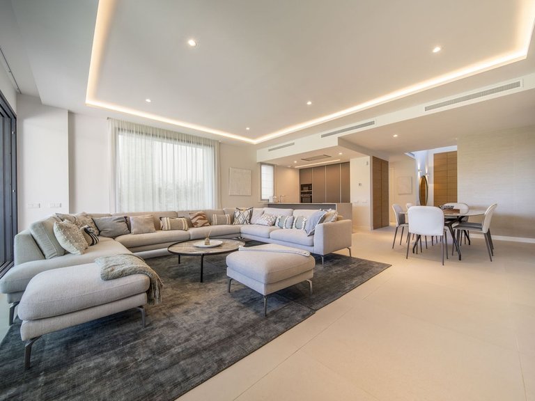Villa for Sale in Marbella, Malaga 25