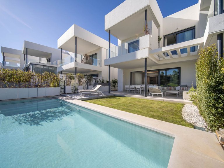 Villa for Sale in Marbella, Malaga 3