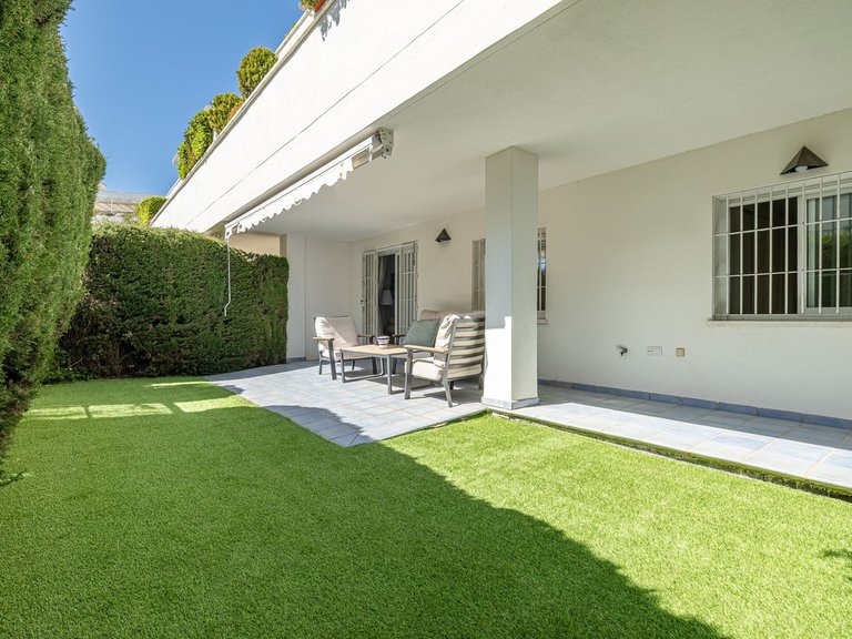 Apartment for Sale in Nueva Andalucía, Malaga 1