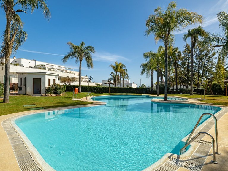 Apartment for Sale in Nueva Andalucía, Malaga 21