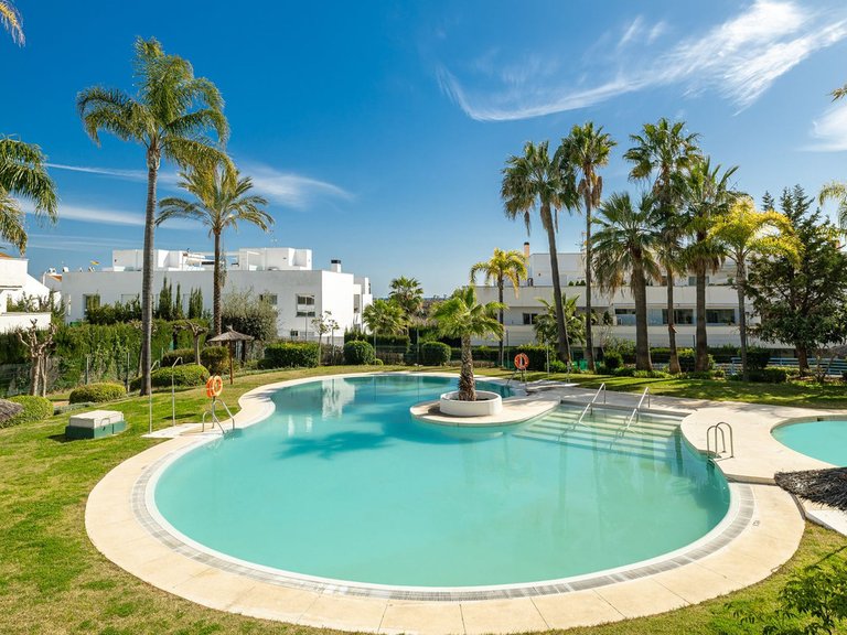 Apartment for Sale in Nueva Andalucía, Malaga 22