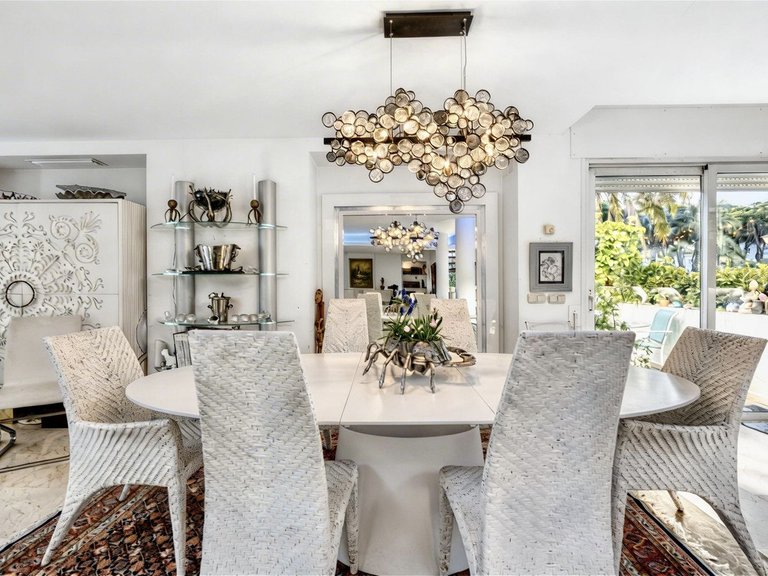 Villa for Sale in New Golden Mile, Malaga 18