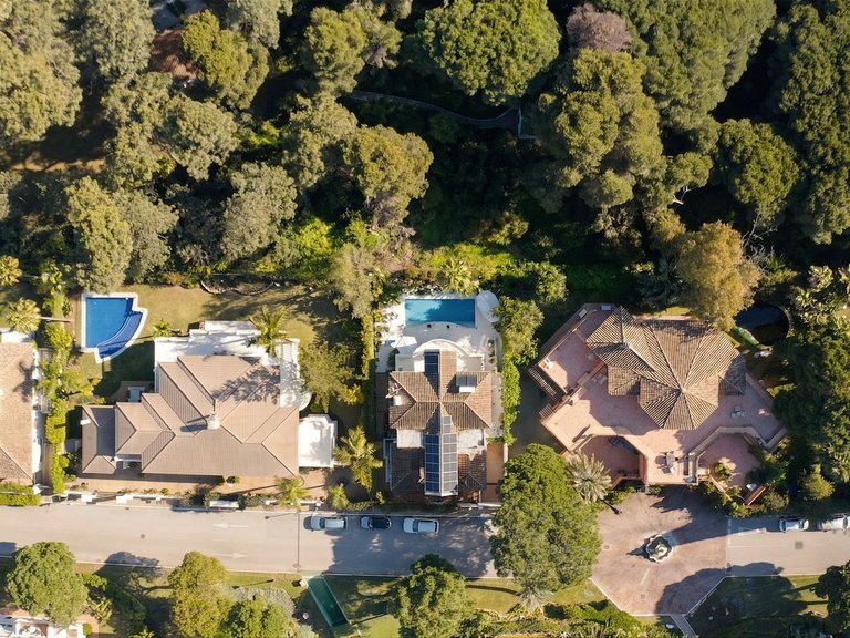 Villa for Sale in New Golden Mile, Malaga 22