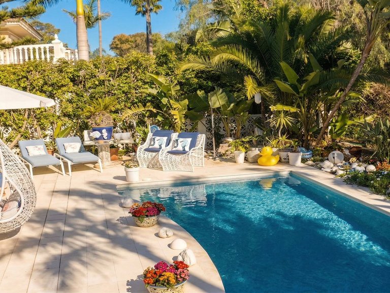Villa for Sale in New Golden Mile, Malaga 25