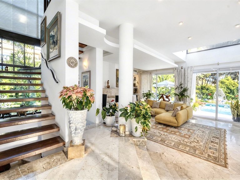 Villa for Sale in New Golden Mile, Malaga 26