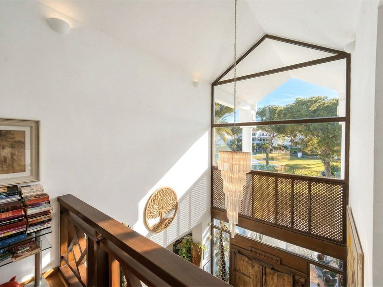 Villa for Sale in New Golden Mile, Malaga 29