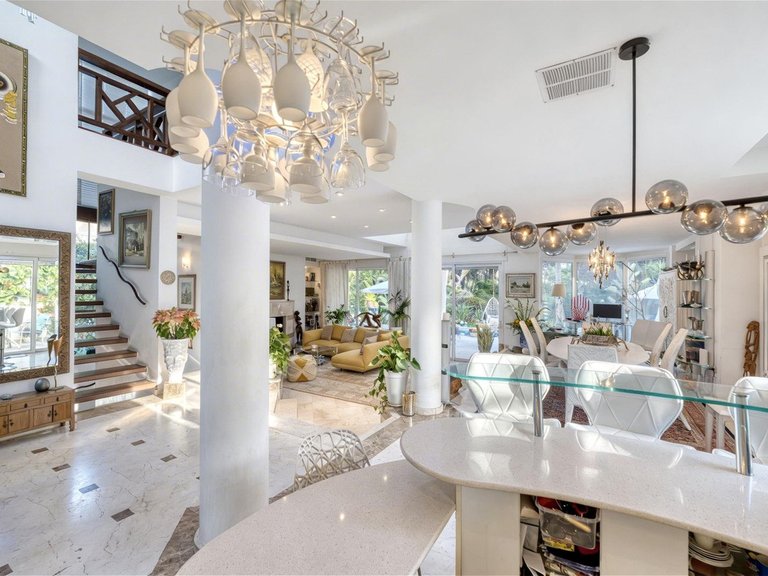 Villa for Sale in New Golden Mile, Malaga 41