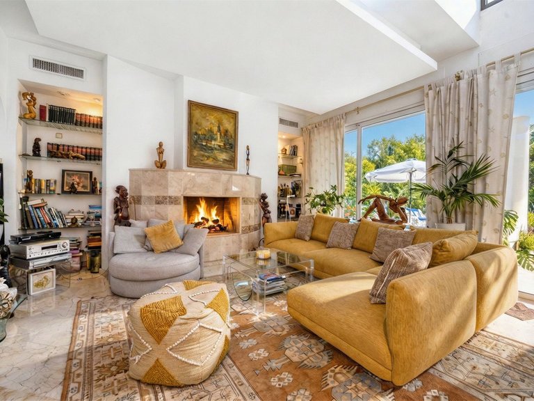 Villa for Sale in New Golden Mile, Malaga 7