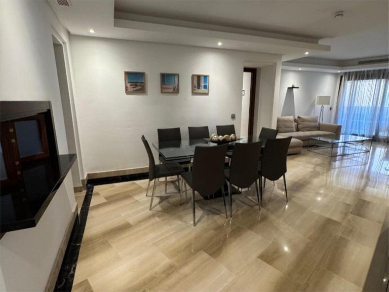 Apartment for Sale in New Golden Mile, Malaga 4