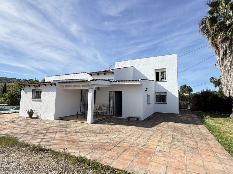 Villa for Sale in Coín, Malaga 3
