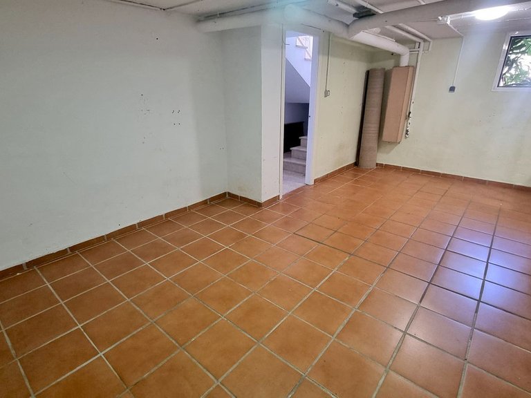 Villa for Sale in Nueva Andalucía, Malaga 18