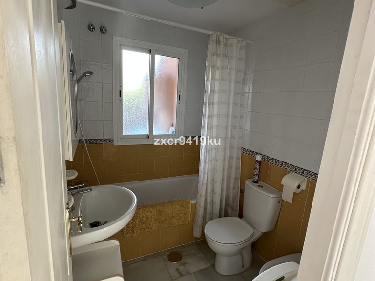 Apartment for Sale in Carib Playa, Malaga 8