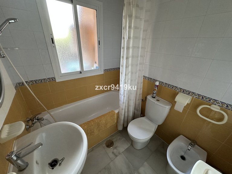 Apartment for Sale in Carib Playa, Malaga 9