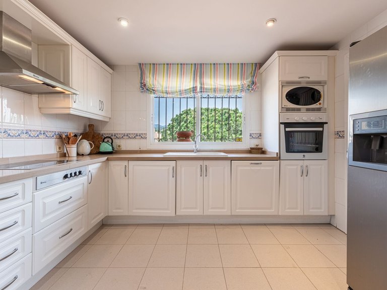 Apartment for Sale in Elviria, Malaga 12
