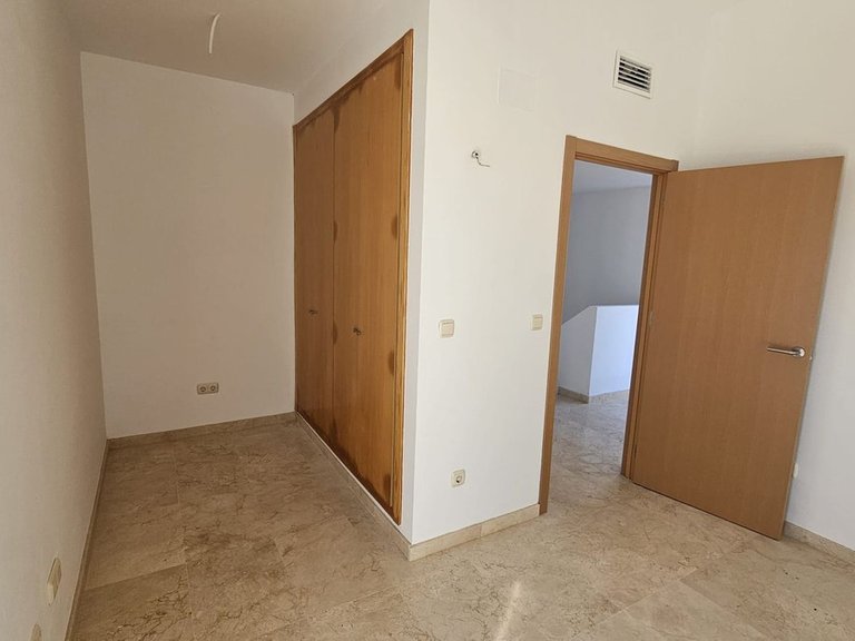 Villa for Sale in Doña Julia, Malaga 11