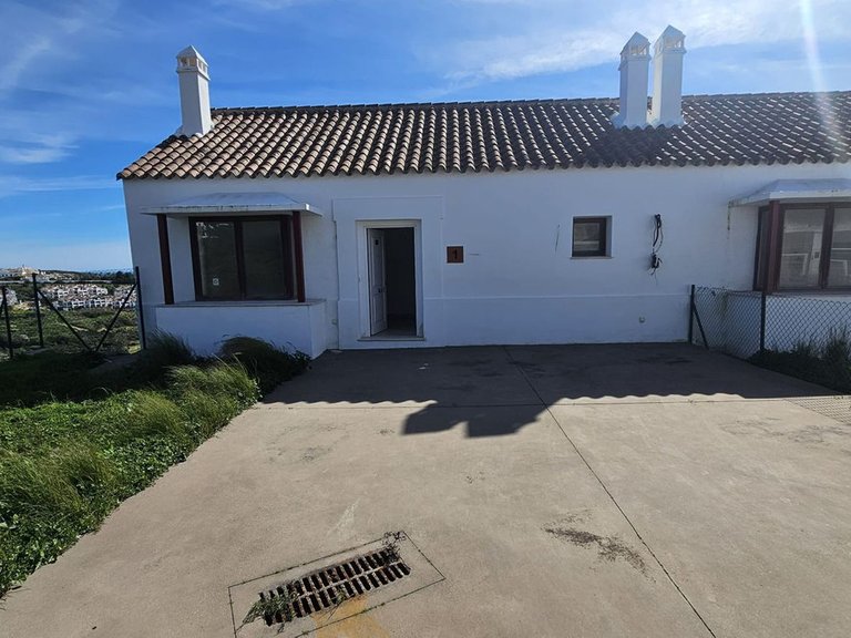Villa for Sale in Doña Julia, Malaga 5