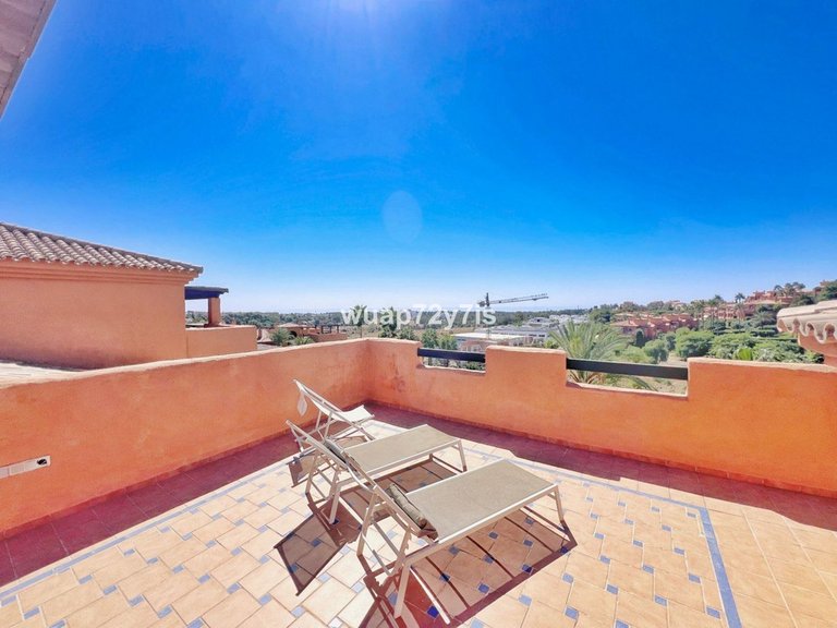Apartment for Sale in Benahavís, Malaga 28
