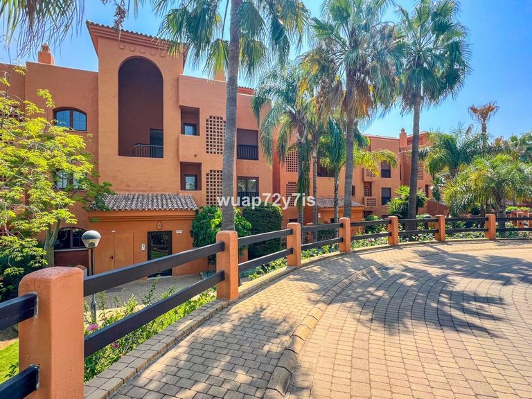 Apartment for Sale in Benahavís, Malaga 31