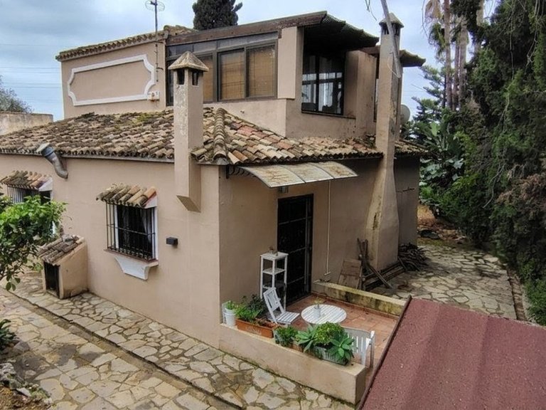 Villa for Sale in Río Real, Malaga 1