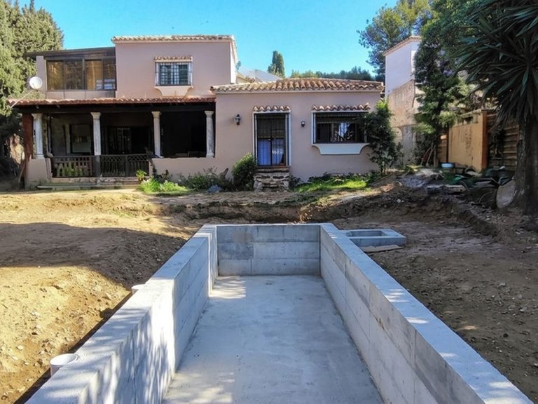 Villa for Sale in Río Real, Malaga 3