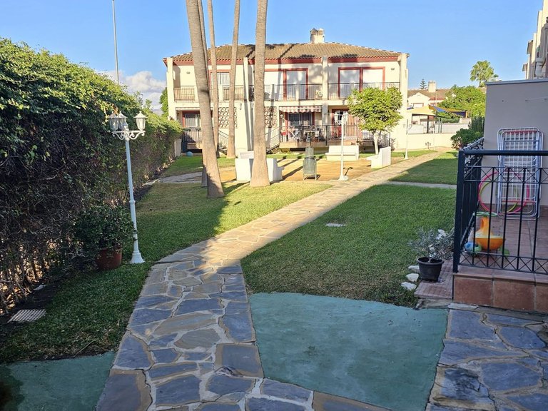 Villa for Sale in Alhaurín De La Torre, Malaga 1
