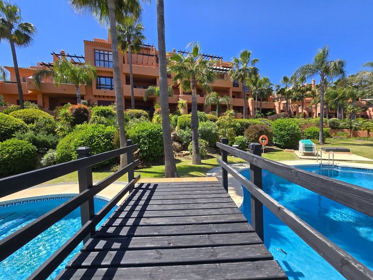 Apartment for Sale in La Mairena, Malaga 1