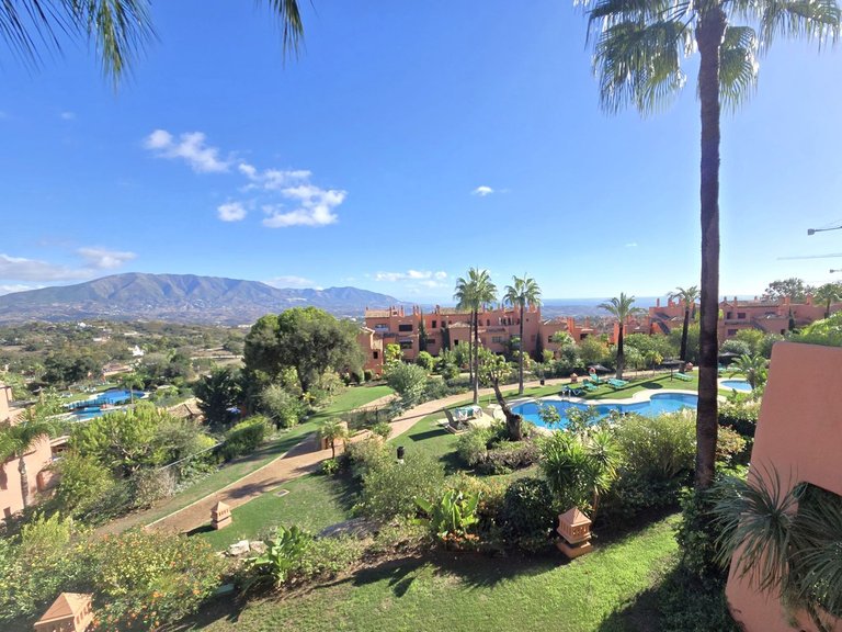 Apartment for Sale in La Mairena, Malaga 2