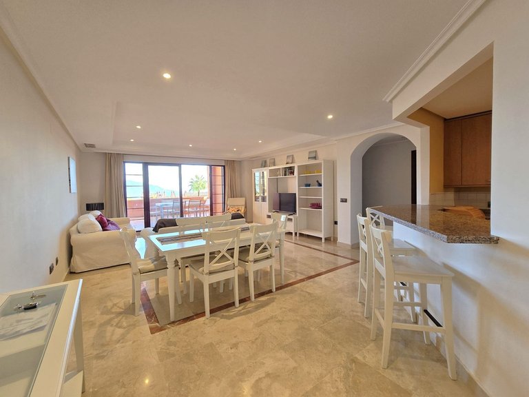 Apartment for Sale in La Mairena, Malaga 3