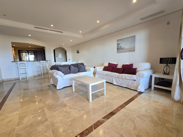 Apartment for Sale in La Mairena, Malaga 45