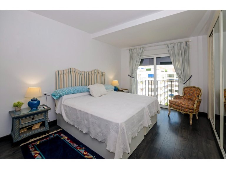 Apartment for Sale in Puerto Banús, Malaga 12