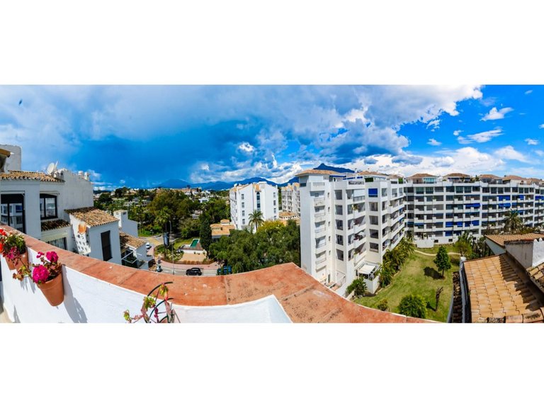 Apartment for Sale in Puerto Banús, Malaga 3