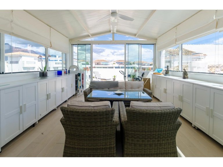 Apartment for Sale in Puerto Banús, Malaga 6