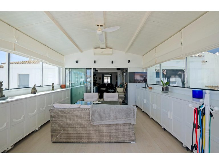 Apartment for Sale in Puerto Banús, Malaga 7