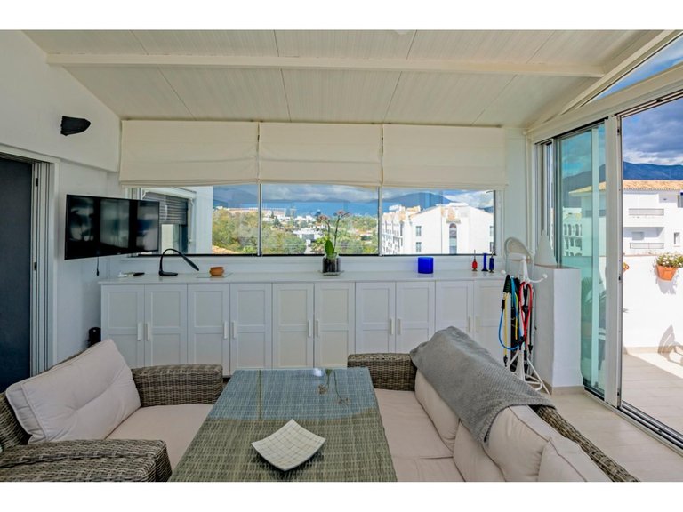 Apartment for Sale in Puerto Banús, Malaga 8