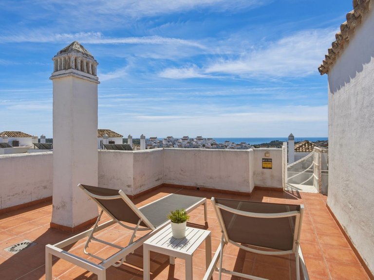 Apartment for Sale in Estepona, Malaga 2