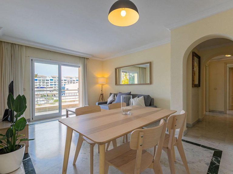 Apartment for Sale in Puerto Banús, Malaga 10