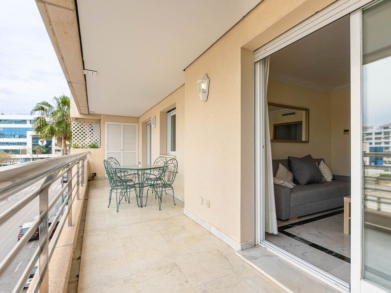 Apartment for Sale in Puerto Banús, Malaga 12