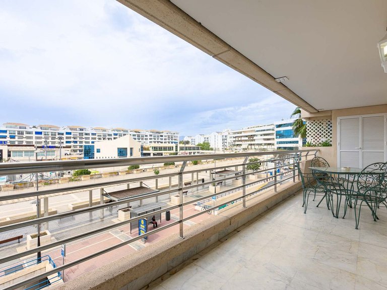 Apartment for Sale in Puerto Banús, Malaga 13
