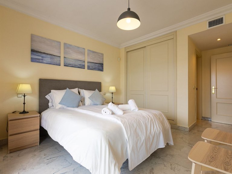 Apartment for Sale in Puerto Banús, Malaga 18