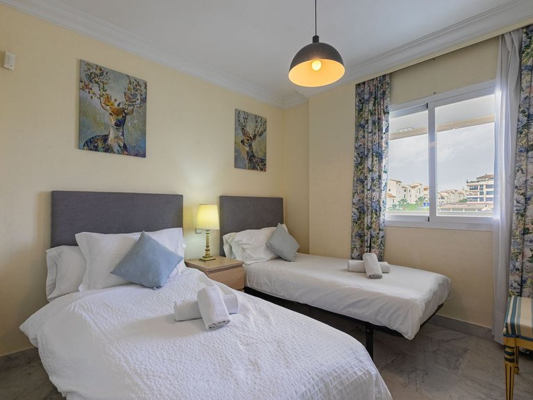 Apartment for Sale in Puerto Banús, Malaga 20