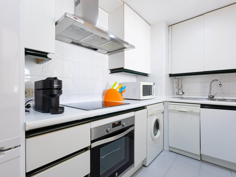 Apartment for Sale in Puerto Banús, Malaga 6