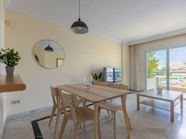 Apartment for Sale in Puerto Banús, Malaga 9