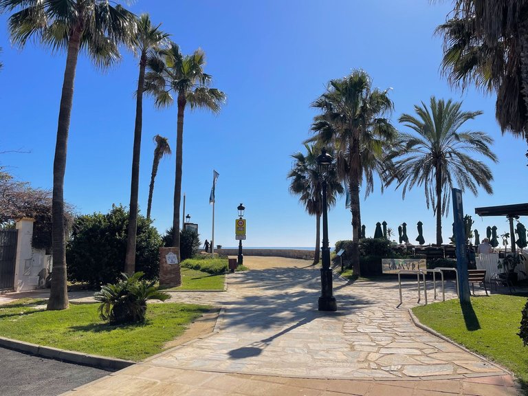 Apartment for Sale in Puerto Banús, Malaga 25