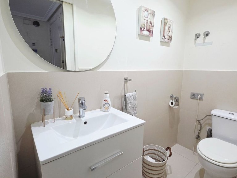 Villa for Sale in The Golden Mile, Malaga 16
