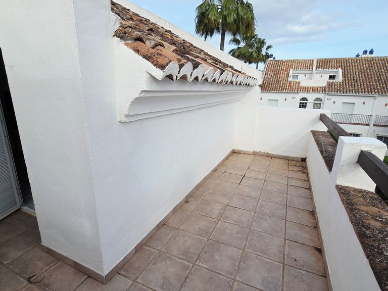 Villa for Sale in The Golden Mile, Malaga 19