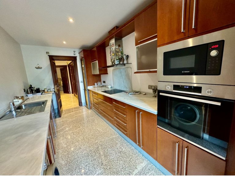 Apartment for Sale in San Pedro De Alcántara, Malaga 10